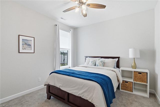 307 Arbormoor LN, Moyock, NC 27958