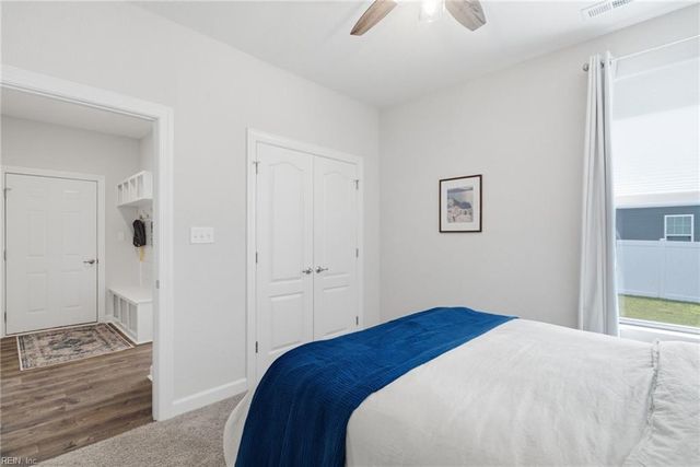 307 Arbormoor LN, Moyock, NC 27958