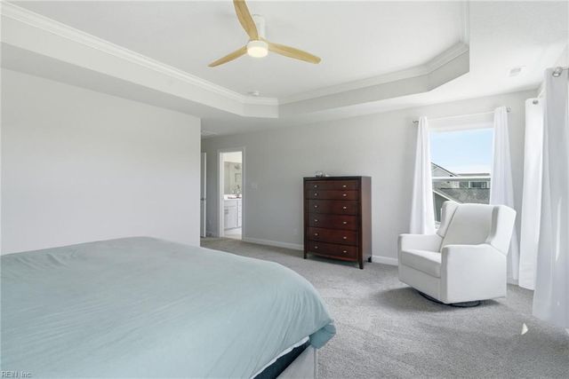 307 Arbormoor LN, Moyock, NC 27958