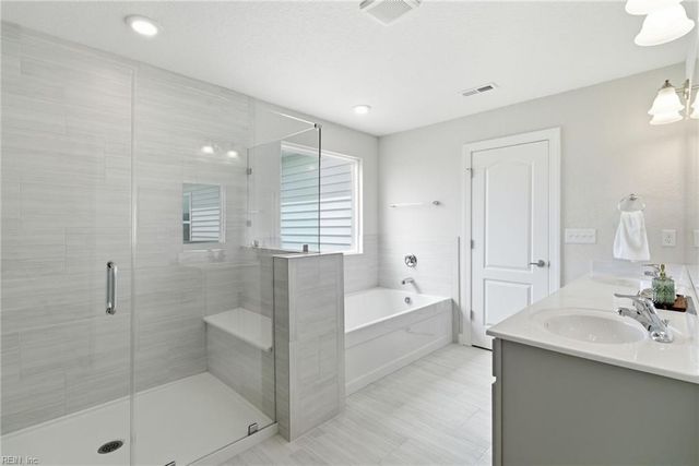 307 Arbormoor LN, Moyock, NC 27958