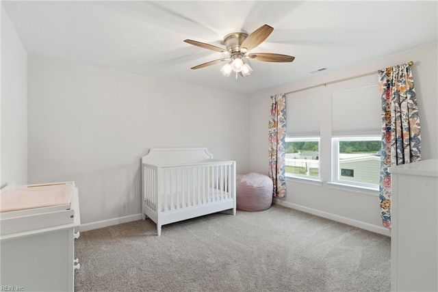 307 Arbormoor LN, Moyock, NC 27958