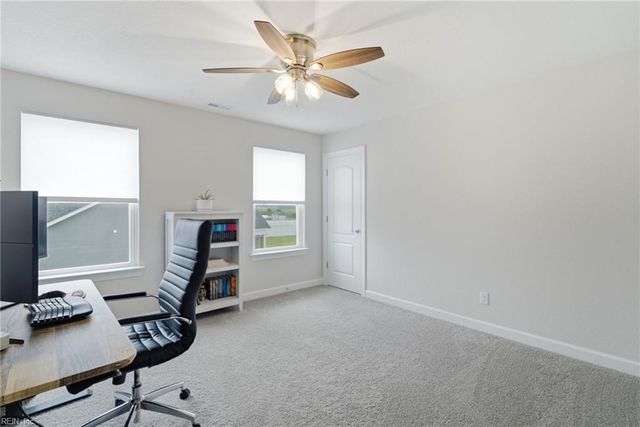 307 Arbormoor LN, Moyock, NC 27958