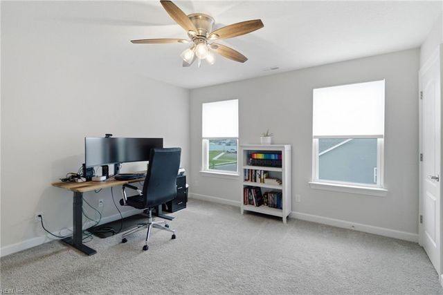 307 Arbormoor LN, Moyock, NC 27958