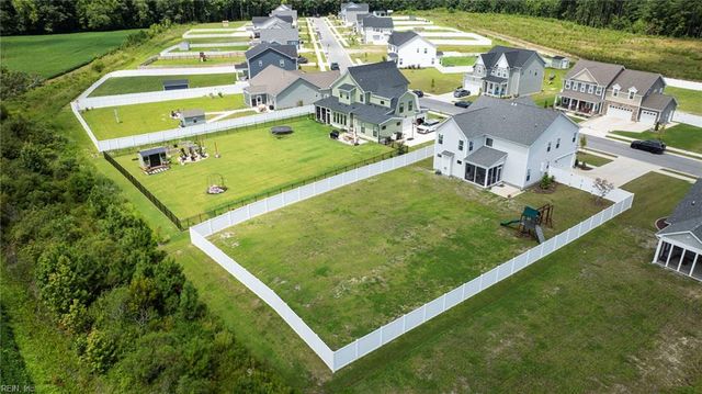 307 Arbormoor LN, Moyock, NC 27958