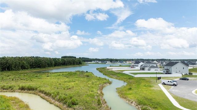 307 Arbormoor LN, Moyock, NC 27958