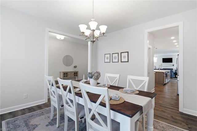 307 Arbormoor LN, Moyock, NC 27958