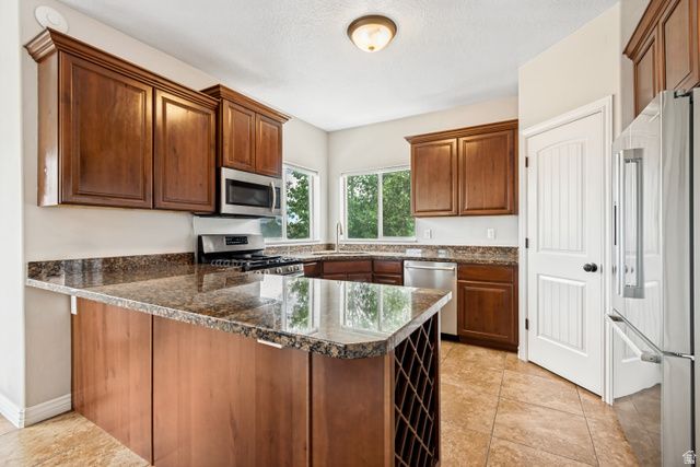 2568 S PALOMINO DR, Saratoga Springs, UT 84045