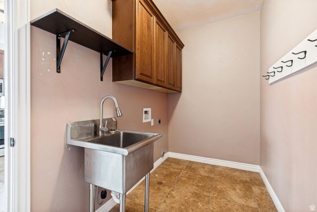 2568 S PALOMINO DR, Saratoga Springs, UT 84045