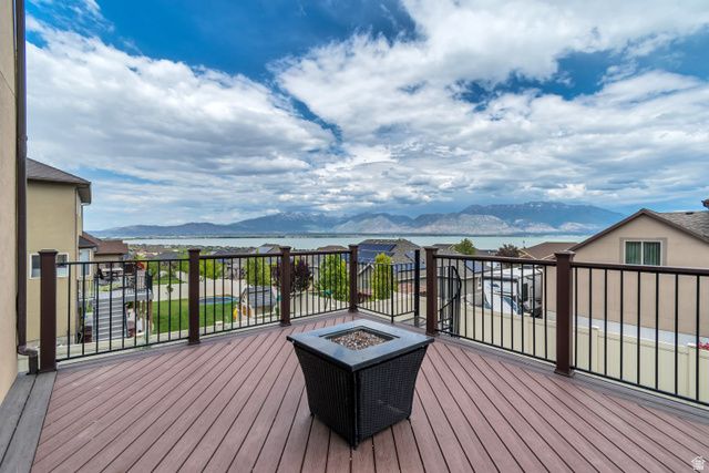 2568 S PALOMINO DR, Saratoga Springs, UT 84045