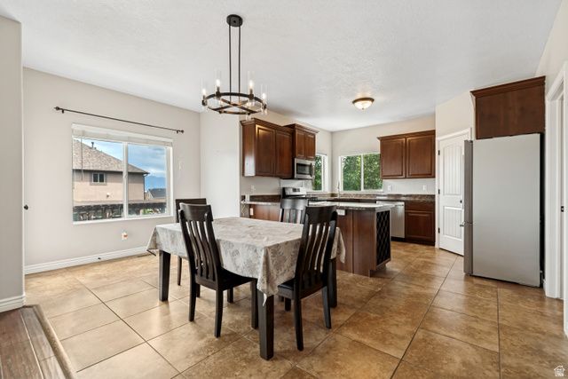 2568 S PALOMINO DR, Saratoga Springs, UT 84045