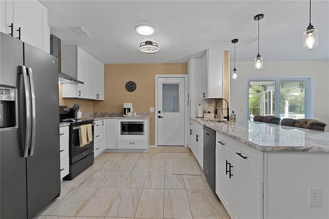 1411 JUAREZ PLACE, Lady Lake, FL 32159