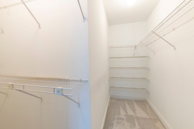 43 Foxcroft Road 43-127, Naperville, IL 60565