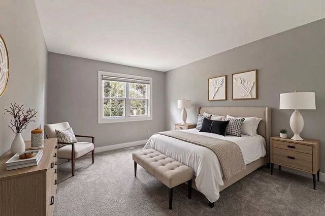 43 Foxcroft Road 43-127, Naperville, IL 60565