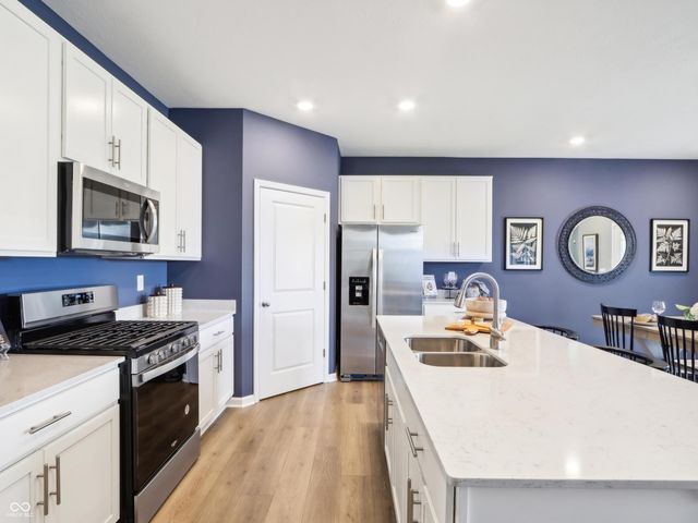 30 Benfield Drive, Whiteland, IN 46184