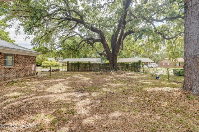 16201 Cervantes Court, Biloxi, MS 39532