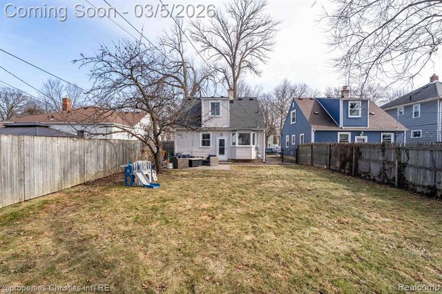 207 N Vermont Avenue, Royal Oak, MI 48067