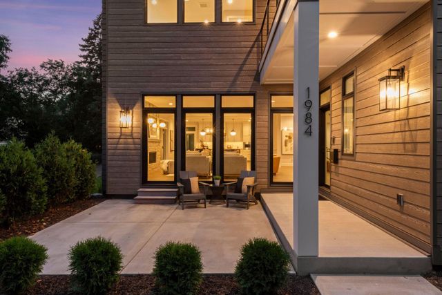 1984 Kenwood Parkway, Minneapolis, MN 55405