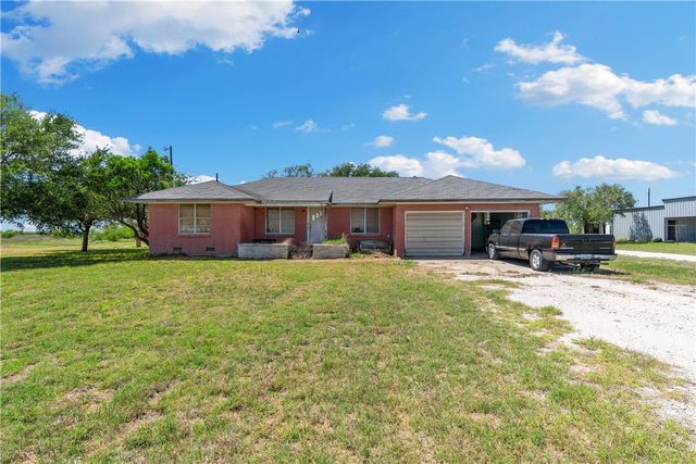 1527 N Fm 738, Orange Grove, TX 78372