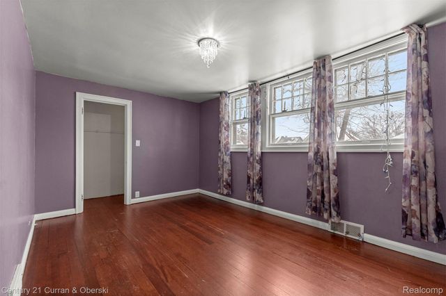 22043 Edison Street, Dearborn, MI 48124