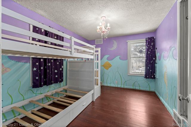 22043 Edison Street, Dearborn, MI 48124