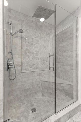 22043 Edison Street, Dearborn, MI 48124