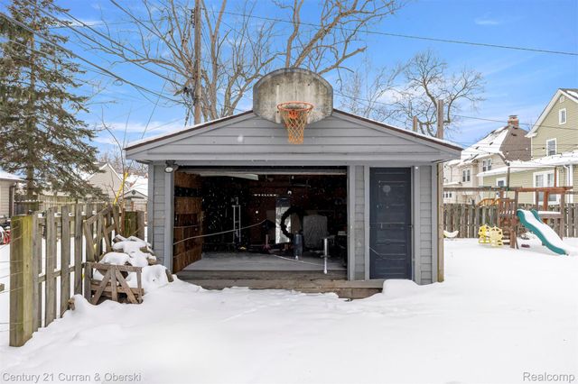 22043 Edison Street, Dearborn, MI 48124