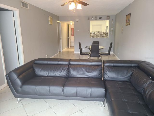 2763 WOODGATE LANE 204, Sarasota, FL 34231