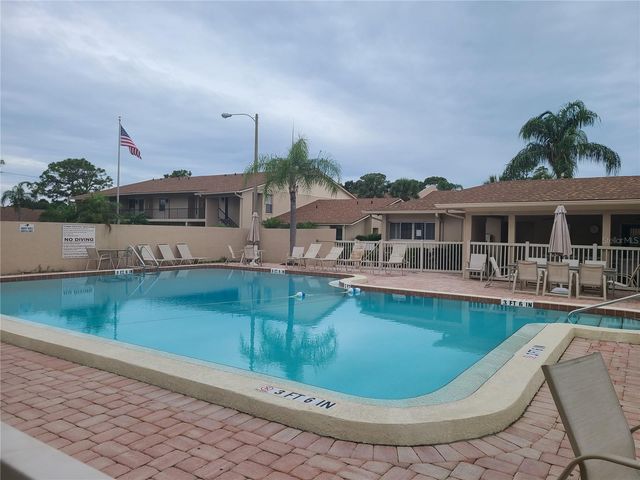 2763 WOODGATE LANE 204, Sarasota, FL 34231