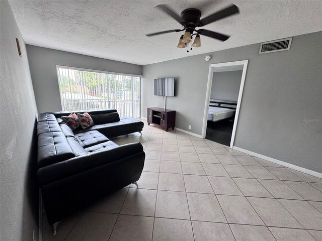 2763 WOODGATE LANE 204, Sarasota, FL 34231