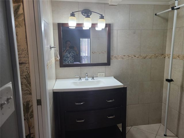 2763 WOODGATE LANE 204, Sarasota, FL 34231