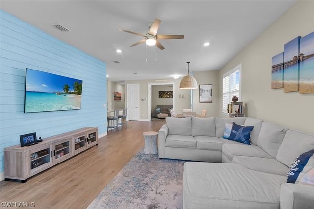 1035 Enbrook LOOP, Naples, FL 34114