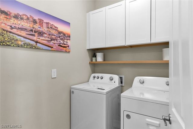 1035 Enbrook LOOP, Naples, FL 34114