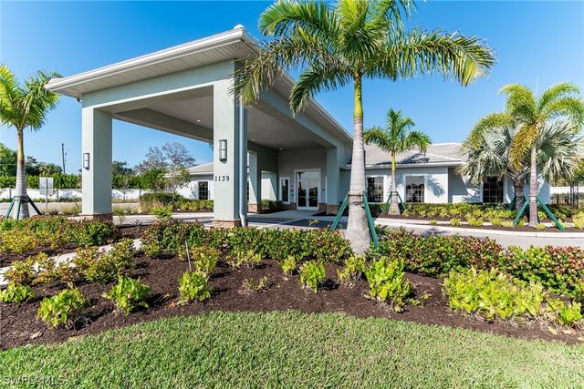 1035 Enbrook LOOP, Naples, FL 34114