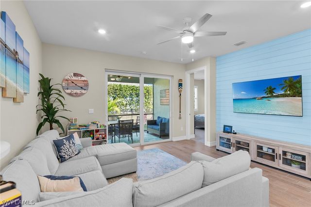 1035 Enbrook LOOP, Naples, FL 34114