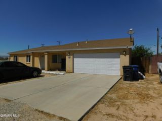 9037 South Loop Boulevard, California City, CA 93505