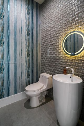 3073 Carter St 3073, Miami, FL 33133