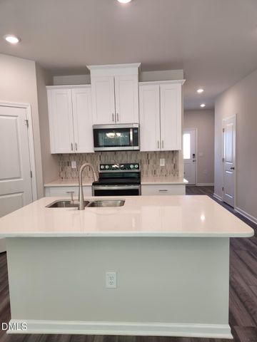 250 Brook Farm Lane, Fuquay Varina, NC 27526