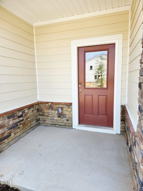 250 Brook Farm Lane, Fuquay Varina, NC 27526