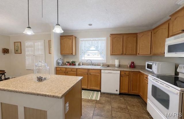 2977 Ripley Route A, Doniphan, MO 63935