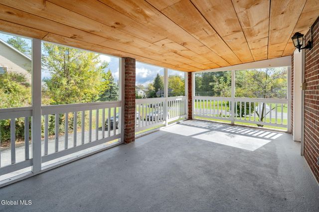 537 Columbia St Extension, Cohoes, NY 12047