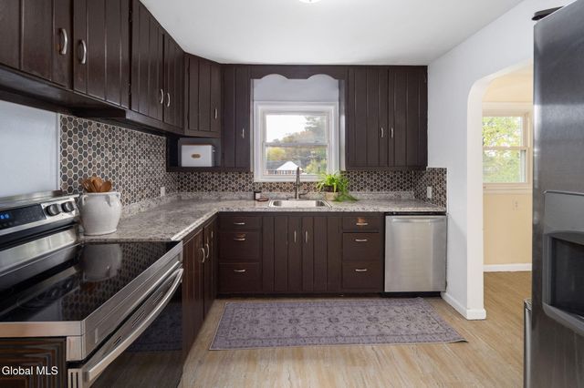 537 Columbia St Extension, Cohoes, NY 12047