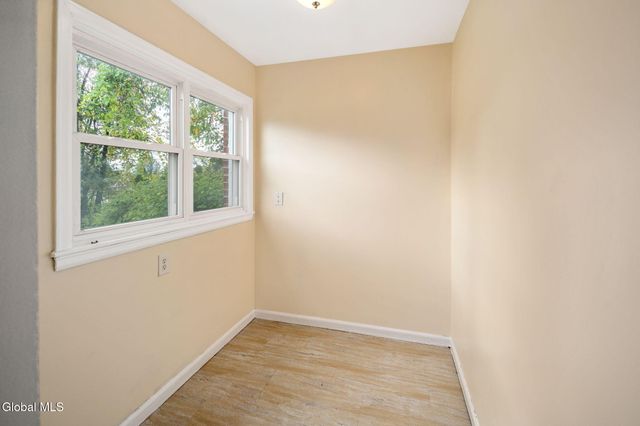 537 Columbia St Extension, Cohoes, NY 12047