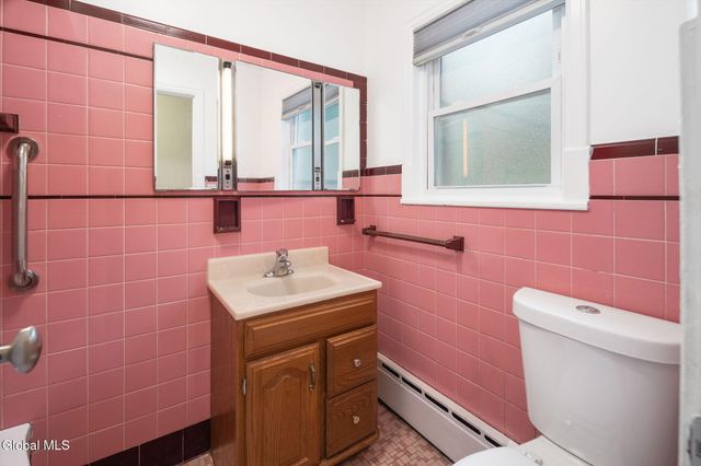 537 Columbia St Extension, Cohoes, NY 12047