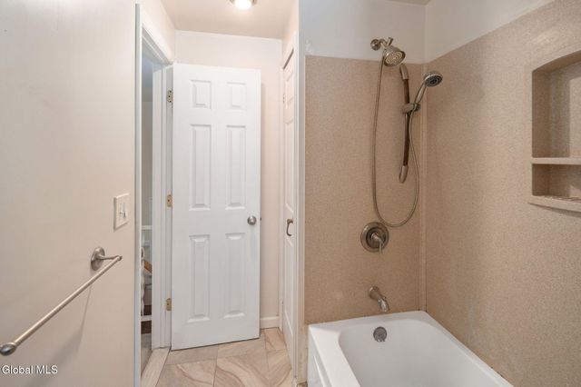 537 Columbia St Extension, Cohoes, NY 12047