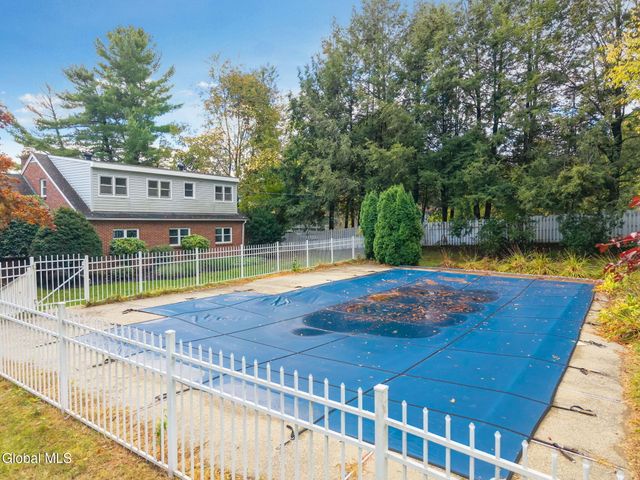 537 Columbia St Extension, Cohoes, NY 12047