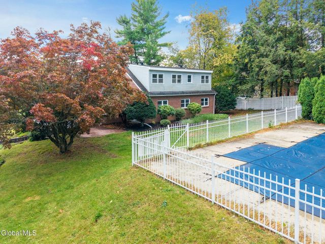 537 Columbia St Extension, Cohoes, NY 12047