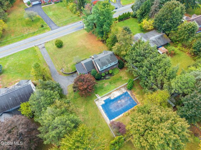 537 Columbia St Extension, Cohoes, NY 12047