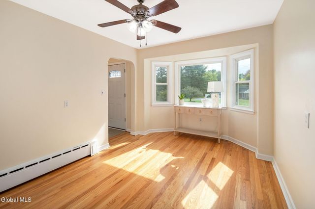 537 Columbia St Extension, Cohoes, NY 12047