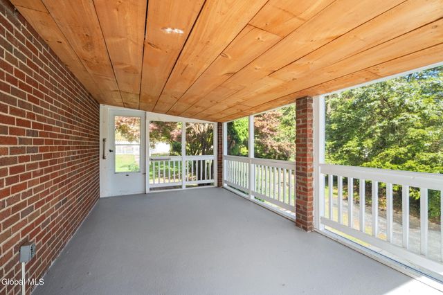 537 Columbia St Extension, Cohoes, NY 12047