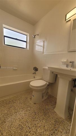 34 E 21st Street 19, Hialeah, FL 33010